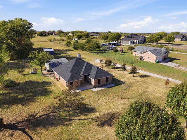 8875 Fm 2450, Sanger, TX 76266