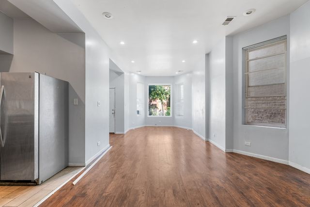 4209 W Wilcox Street, Chicago, IL 60624
