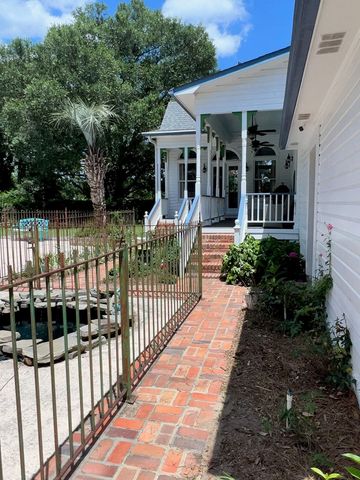 720 S Main Street, Headland, AL 36345
