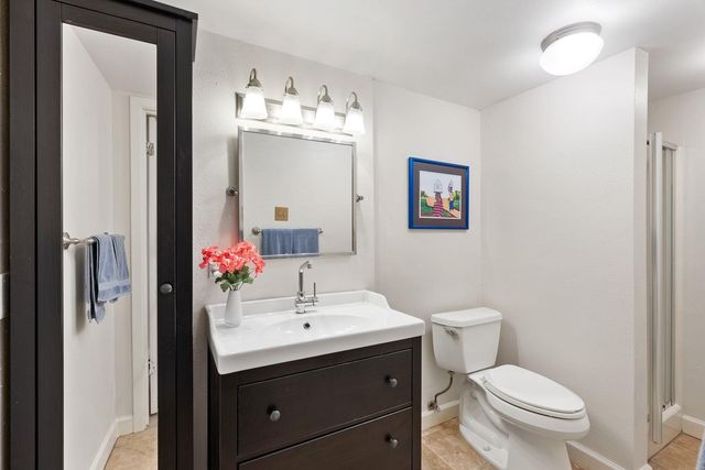 1106 Mission RDG A, Austin, TX 78704