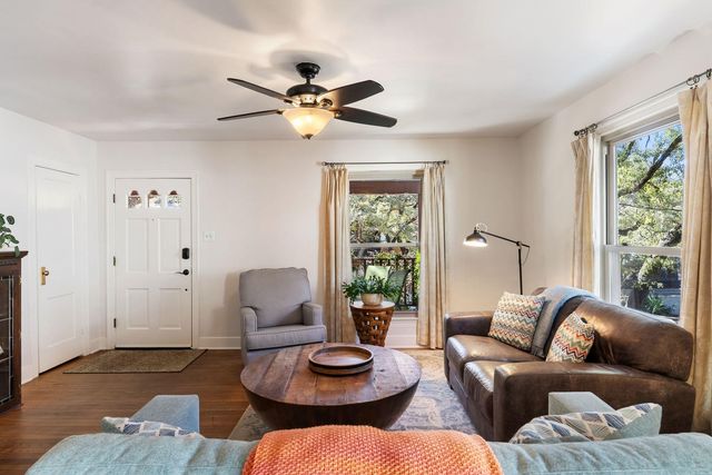 1106 Mission RDG A, Austin, TX 78704