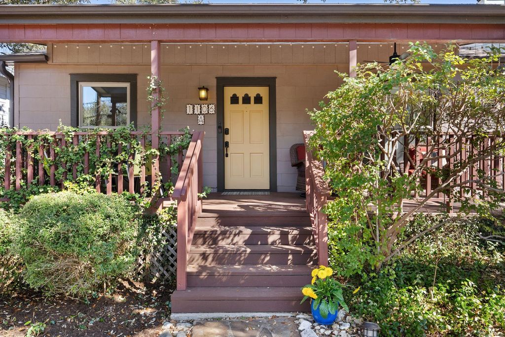 1106 Mission RDG A, Austin, TX 78704