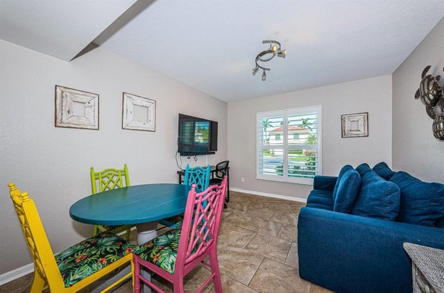 6107 MIRADA CIRCLE, St Petersburg, FL 33715