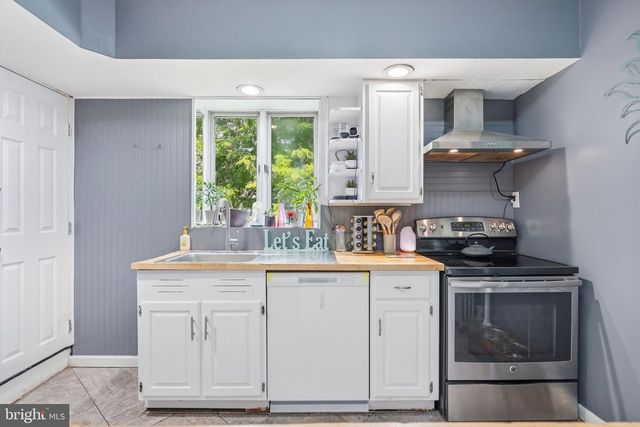 507 WALNUT ST, Catasauqua, PA 18032