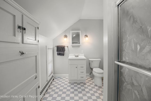 11 Presidential Drive, Kinderhook, NY 12106