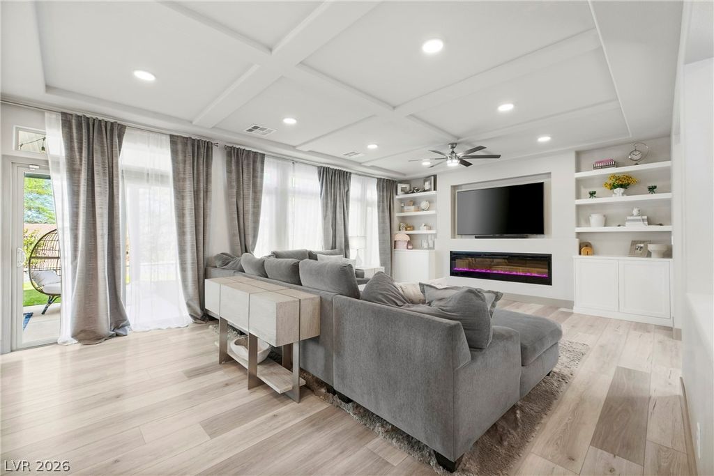 8960 Pemberton Valley Drive, Las Vegas, NV 89139 — photo 3