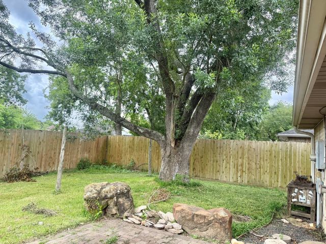 10107 Hollow Canyon Drive, Sugar Land, TX 77498