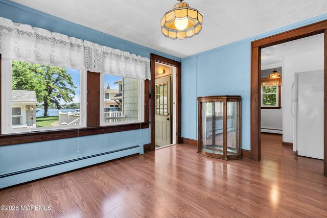 906 Lincoln Avenue, Pine Beach, NJ 08741