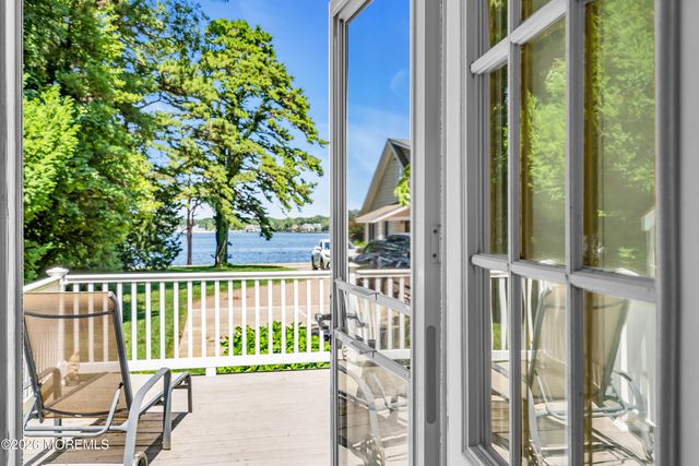 906 Lincoln Avenue, Pine Beach, NJ 08741