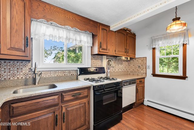 906 Lincoln Avenue, Pine Beach, NJ 08741