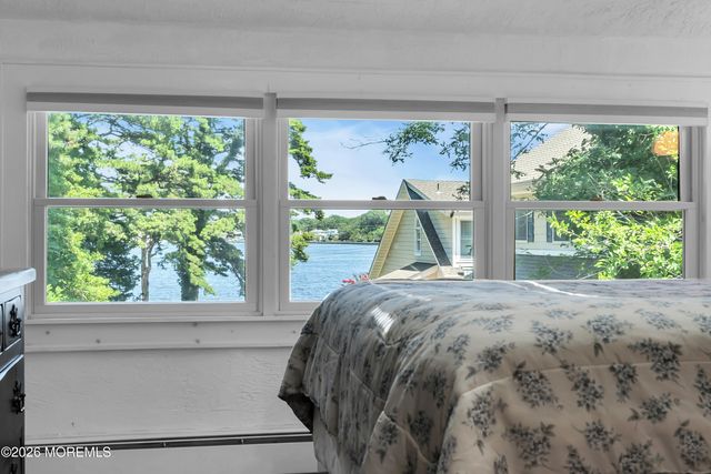 906 Lincoln Avenue, Pine Beach, NJ 08741