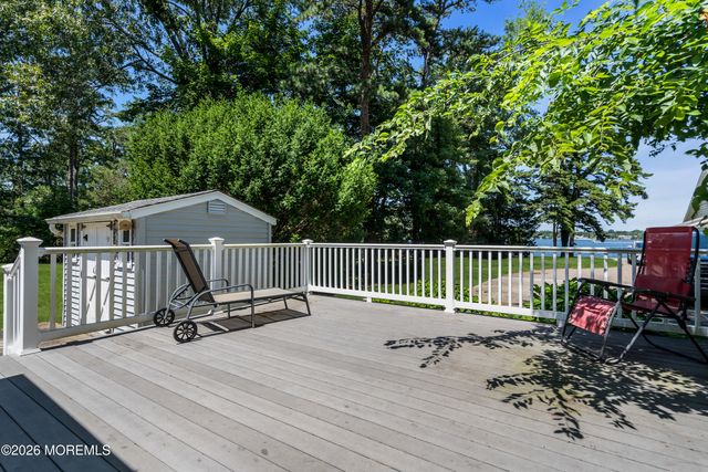 906 Lincoln Avenue, Pine Beach, NJ 08741
