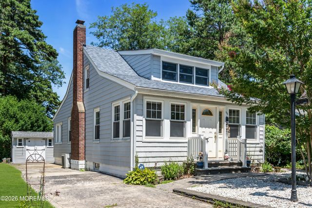 906 Lincoln Avenue, Pine Beach, NJ 08741