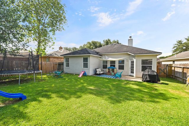 32018 Anne Lane, Pinehurst, TX 77362