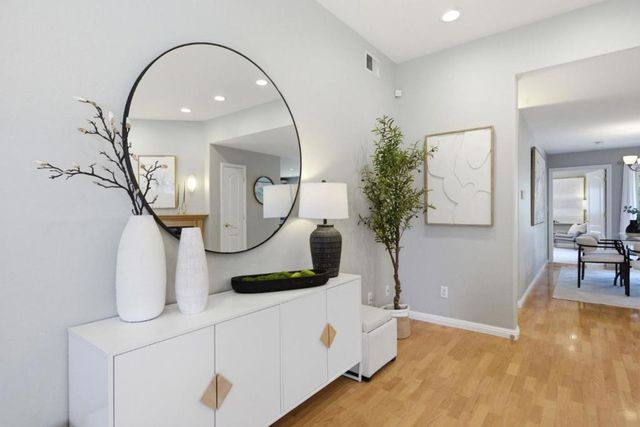 948 Anna Street, San Mateo, CA 94401