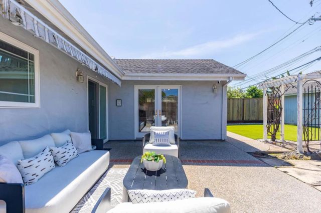 948 Anna Street, San Mateo, CA 94401