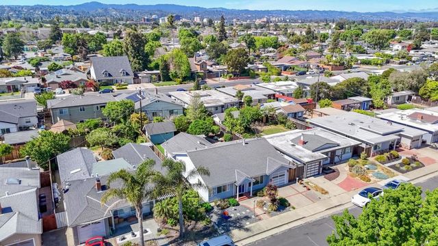 948 Anna Street, San Mateo, CA 94401