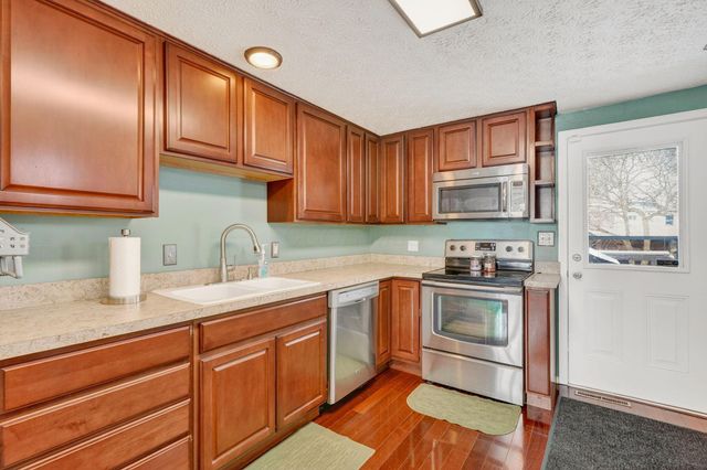 912 Maurine Drive, Columbus, OH 43228