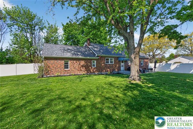 1445 Springhouse Road, South Whitehall Twp, PA 18104
