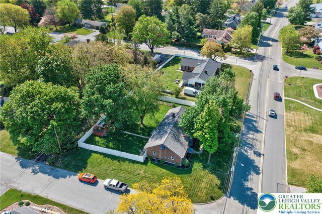 1445 Springhouse Road, South Whitehall Twp, PA 18104