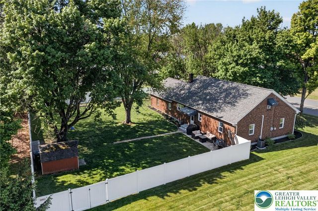 1445 Springhouse Road, South Whitehall Twp, PA 18104