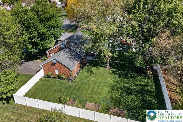 1445 Springhouse Road, South Whitehall Twp, PA 18104