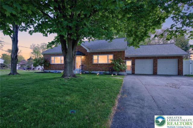 1445 Springhouse Road, South Whitehall Twp, PA 18104