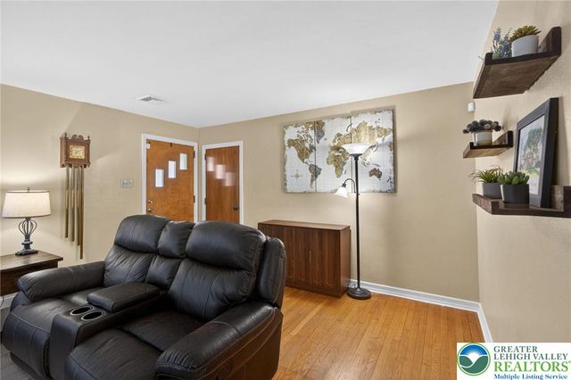 1445 Springhouse Road, South Whitehall Twp, PA 18104
