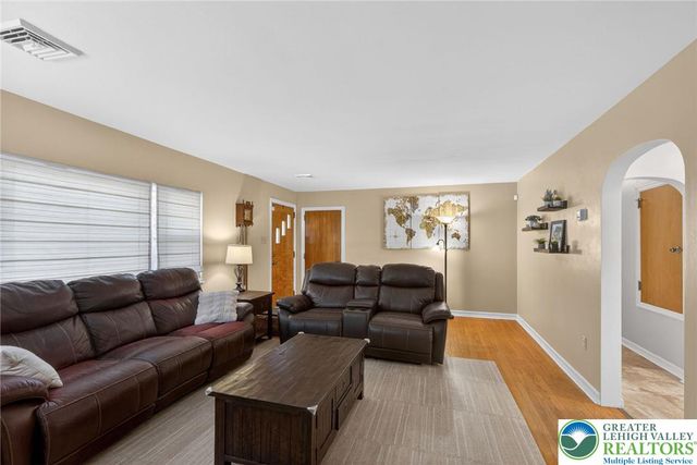 1445 Springhouse Road, South Whitehall Twp, PA 18104