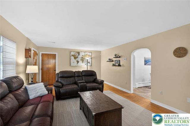1445 Springhouse Road, South Whitehall Twp, PA 18104