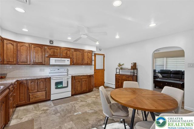 1445 Springhouse Road, South Whitehall Twp, PA 18104