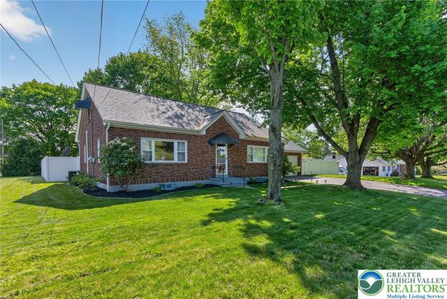 1445 Springhouse Road, South Whitehall Twp, PA 18104