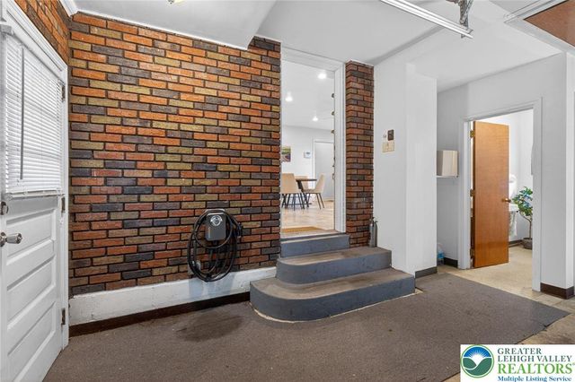 1445 Springhouse Road, South Whitehall Twp, PA 18104