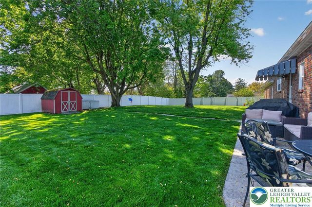 1445 Springhouse Road, South Whitehall Twp, PA 18104