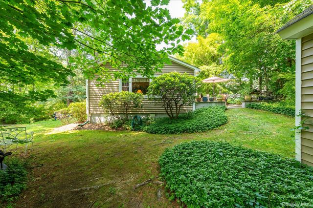 12 Lakeview Drive, Yorktown Heights, NY 10598