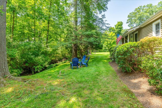12 Lakeview Drive, Yorktown Heights, NY 10598