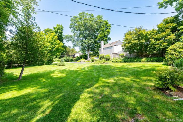 12 Lakeview Drive, Yorktown Heights, NY 10598