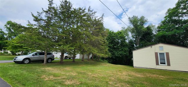 48 Gleason Boulevard, Pleasant Valley, NY 12569