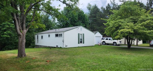 48 Gleason Boulevard, Pleasant Valley, NY 12569