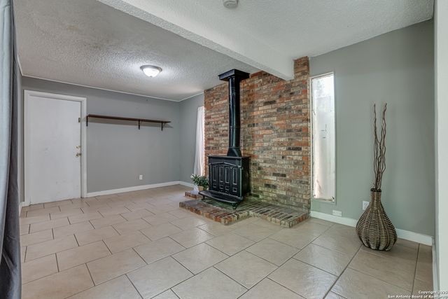 5011 Village Lawn, San Antonio, TX 78218