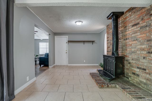 5011 Village Lawn, San Antonio, TX 78218