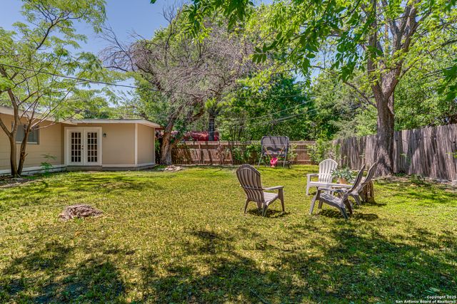 5011 Village Lawn, San Antonio, TX 78218