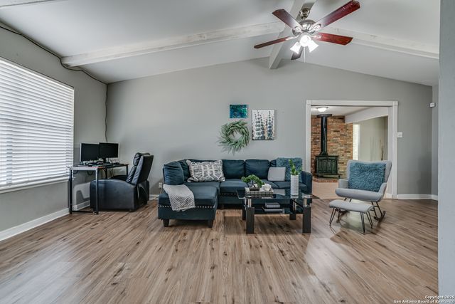 5011 Village Lawn, San Antonio, TX 78218