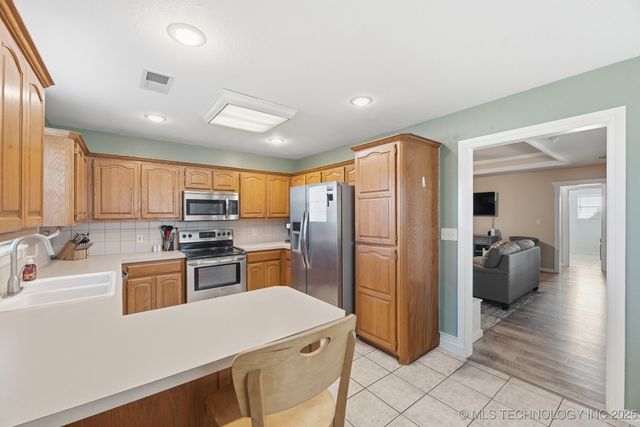 12960 N 131st Avenue E, Collinsville, OK 74021