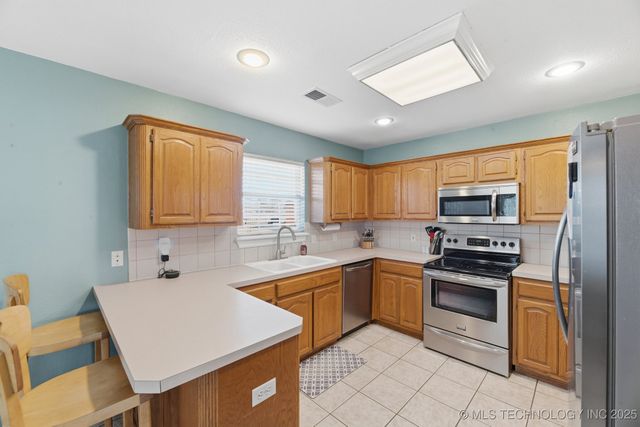 12960 N 131st Avenue E, Collinsville, OK 74021