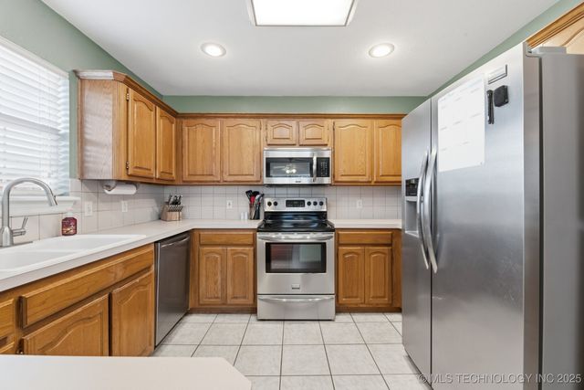 12960 N 131st Avenue E, Collinsville, OK 74021