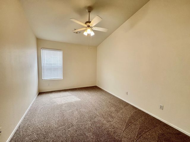 1576 W Kesler Lane, Chandler, AZ 85224