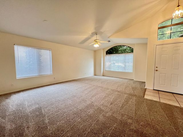 1576 W Kesler Lane, Chandler, AZ 85224