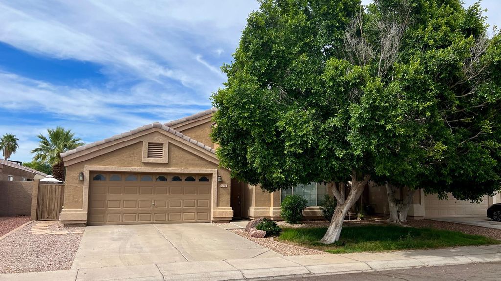 1576 W Kesler Lane, Chandler, AZ 85224