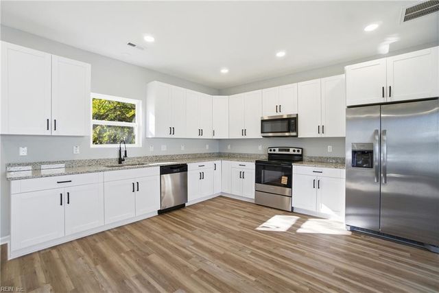 1249 27th St, Newport News, VA 23607